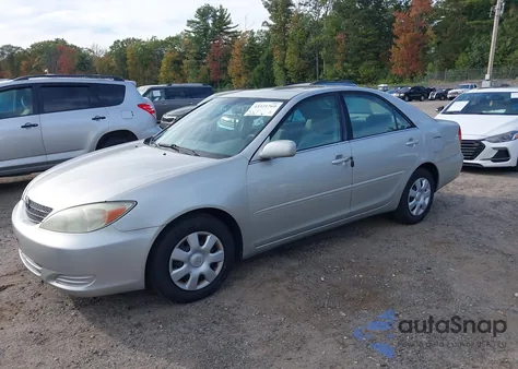 2004 Toyota Camry Le z USA, uszkodzony, nr VIN 4T1BE32K54U914300